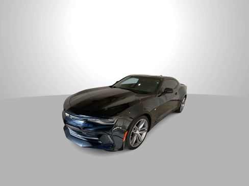 Used 2016 Chevrolet Camaro LT w/ RS Package image 4