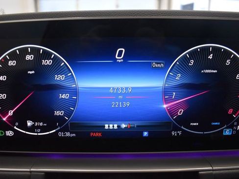 Used 2025 Mercedes-Benz GLE 350 4MATIC w/ AMG Line Exterior image 26