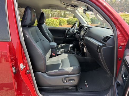 Certified 2024 Toyota 4Runner TRD Off-Road Premium image 25