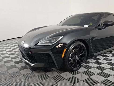 Used 2025 Toyota GR86 Premium w/ ALL Weather Mat Package (TMS) image 10