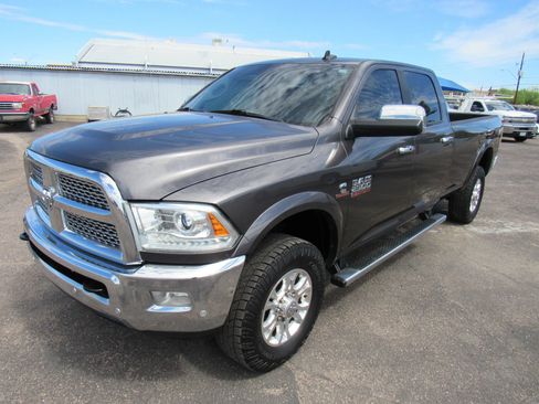 Used 2018 RAM 2500 Laramie w/ Convenience Group AWD/4WD image 24