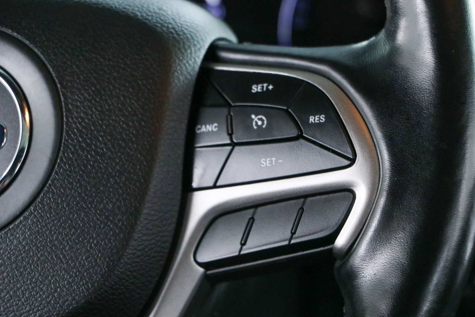 Used 2021 Jeep Grand Cherokee Laredo X AWD/4WD image 14