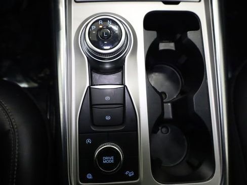 Used 2023 Ford Explorer Limited image 23