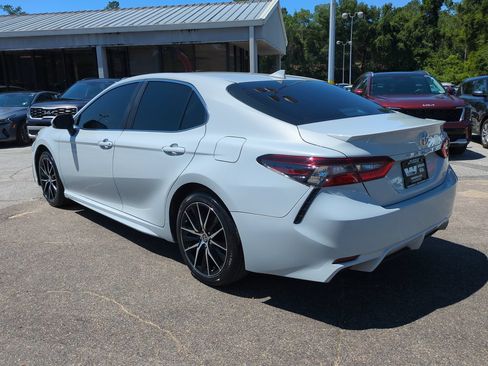 Used 2024 Toyota Camry SE FWD image 7