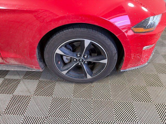 Used 2018 Ford Mustang Coupe w/ Equipment Group 101A RWD image 17