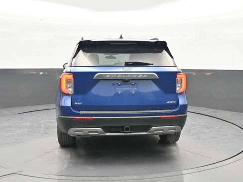 Used 2023 Ford Explorer XLT w/ Equipment Group 202A image 6