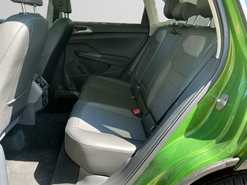 New 2025 Volkswagen Taos SE image 13