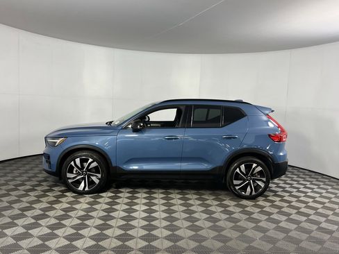 Used 2023 Volvo XC40 B5 Ultimate w/ Protection Package image 10