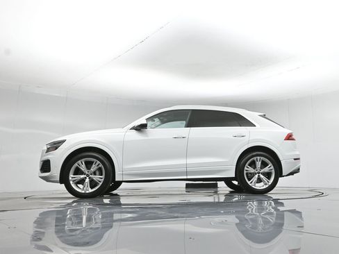 Used 2023 Audi Q8 Premium Plus image 7
