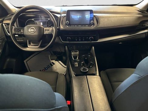 Used 2025 Nissan Rogue S AWD/4WD image 11