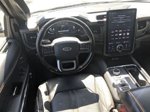 Used 2023 Ford Expedition Platinum AWD/4WD image 29