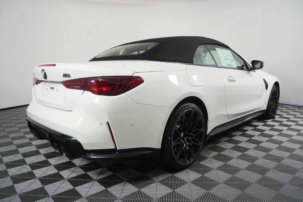 Used 2026 BMW M4 xDrive Competition AWD/4WD image 4