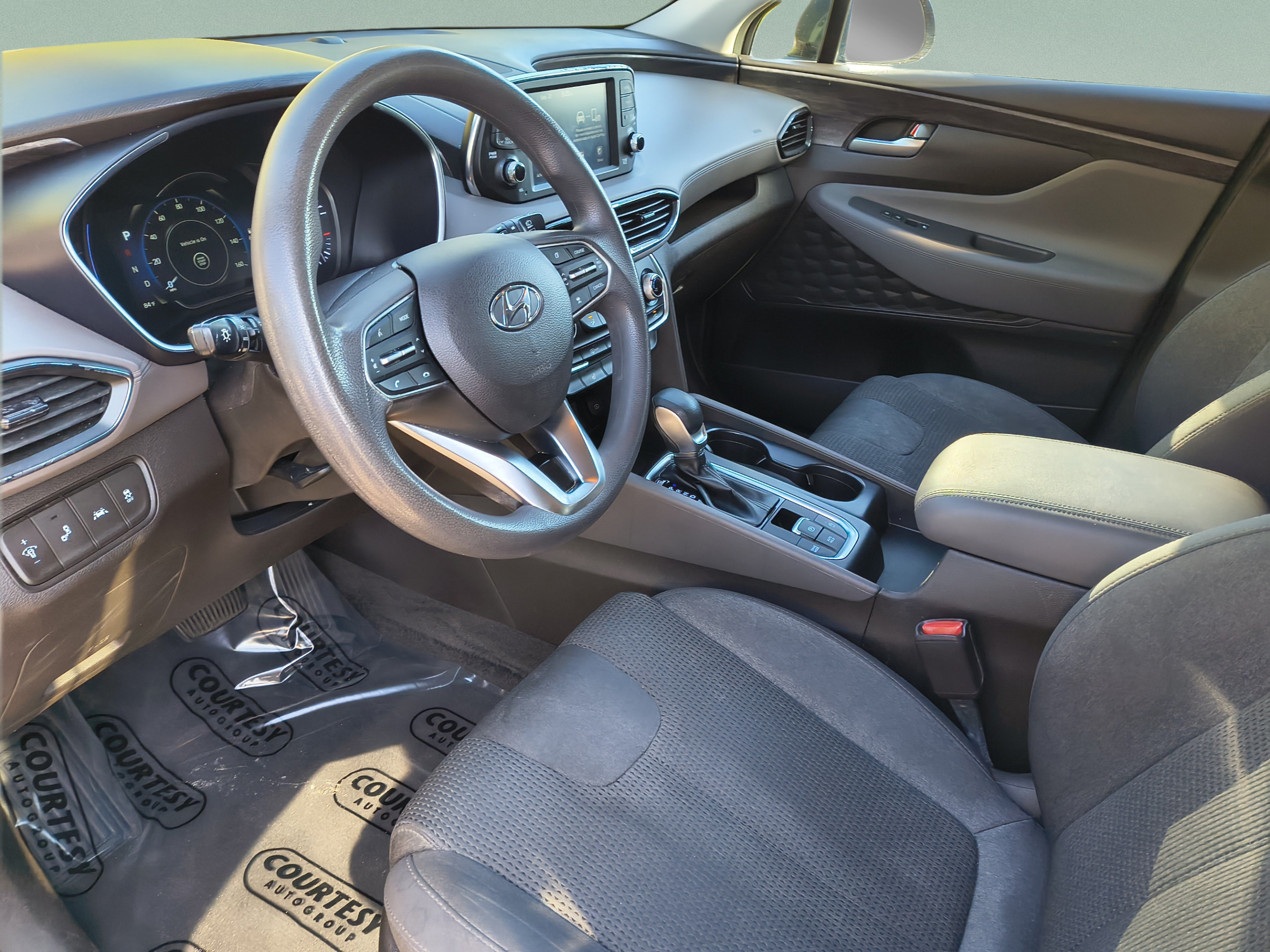 Used 2020 Hyundai Santa Fe SEL FWD image 17