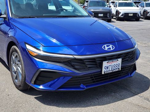 Used 2024 Hyundai Elantra SEL FWD image 9