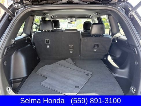 Used 2025 Jeep Grand Cherokee Altitude AWD/4WD image 24