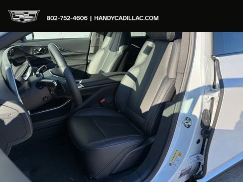 New 2026 Cadillac Lyriq Luxury image 10