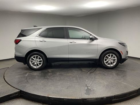 Used 2022 Chevrolet Equinox LT FWD image 8