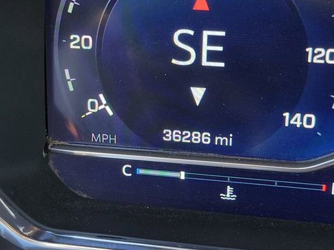 Used 2024 Chevrolet Silverado 2500 LT image 34