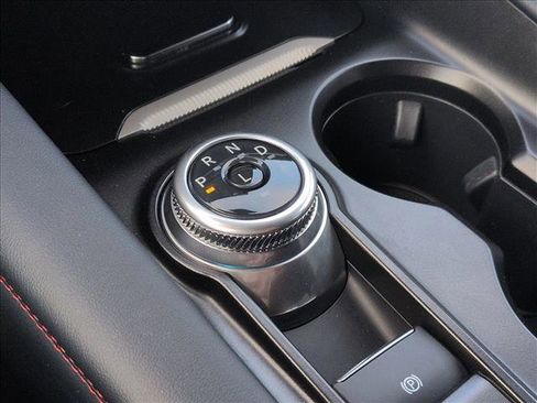 Used 2025 Ford Explorer ST-Line w/ ST-Line Street Pack image 12