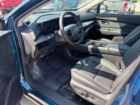 Used 2025 Nissan Murano SL w/ Cargo Package AWD/4WD image 13