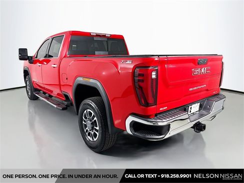 Used 2024 GMC Sierra 2500 SLT w/ SLT Premium Package image 7