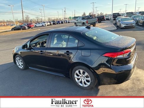 Certified 2023 Toyota Corolla LE image 10