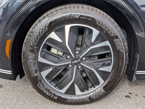 Used 2024 Kia EV6 Wind w/ Wind Technology Package AWD/4WD image 10