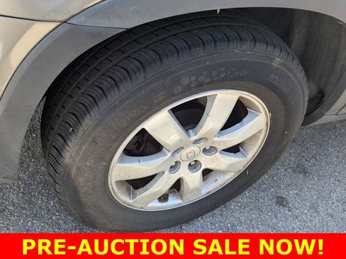 Used 2011 Kia Sorento LX image 16