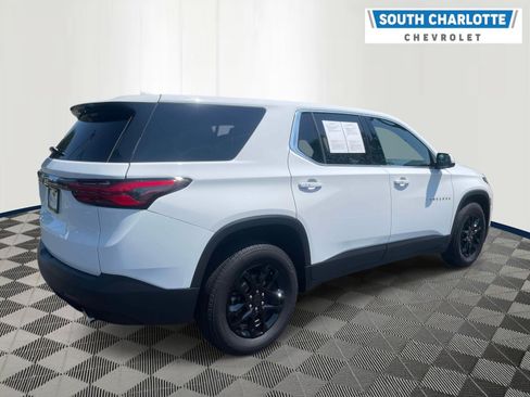 Used 2023 Chevrolet Traverse LS AWD/4WD image 4
