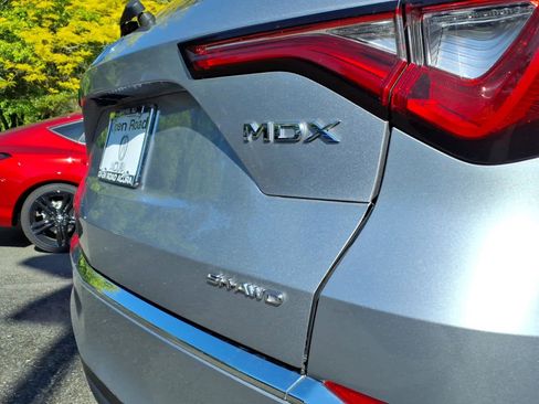 Certified 2023 Acura MDX SH-AWD image 8