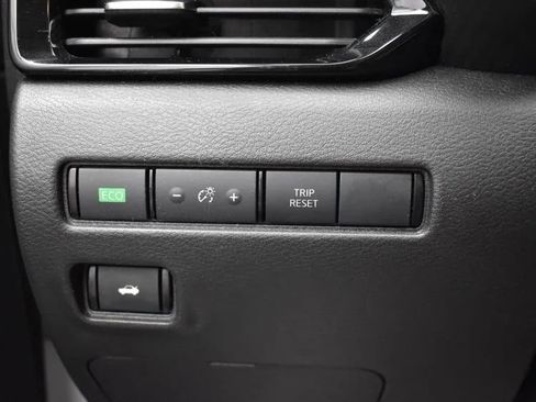 Used 2024 Nissan Sentra SV image 21