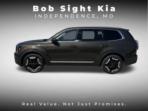 Certified 2024 Kia Telluride EX FWD image 5
