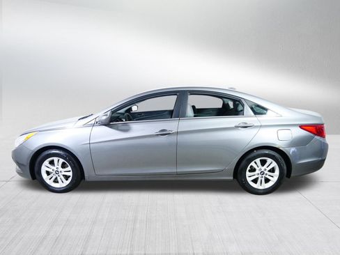 Used 2013 Hyundai Sonata GLS w/ Popular Equipment Pkg image 4