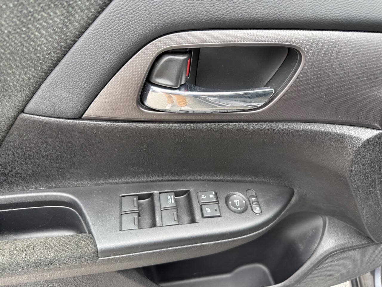 Used 2013 Honda Accord LX image 18