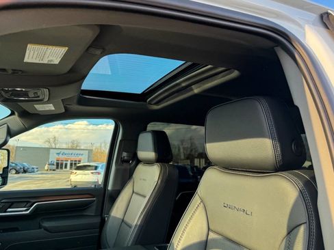 Used 2025 GMC Sierra 2500 Denali w/ Technology Package image 26