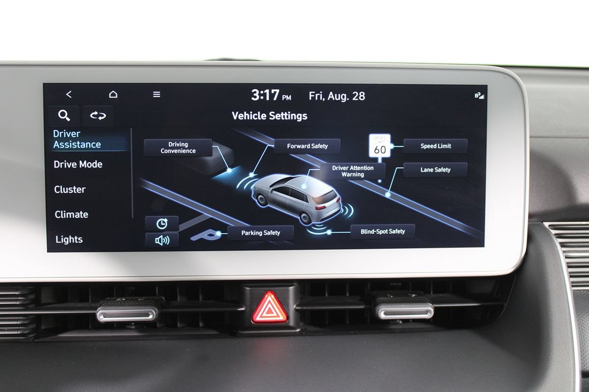Used 2024 Hyundai Ioniq 5 SE RWD image 16