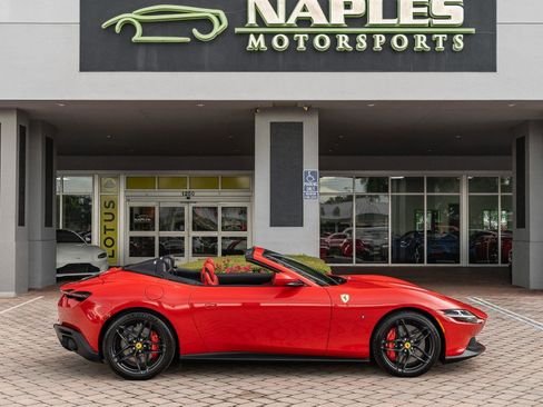 Used 2024 Ferrari Roma Spider image 18