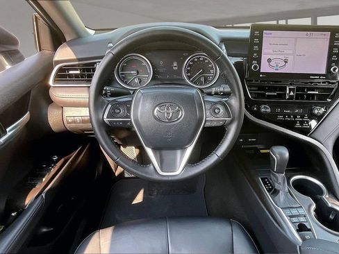 Used 2024 Toyota Camry XLE FWD image 8