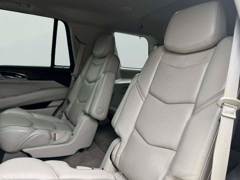 Used 2020 Cadillac Escalade Premium Luxury AWD/4WD image 39