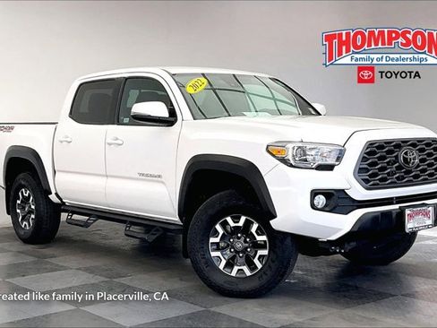 Used 2022 Toyota Tacoma TRD Off-Road image 1