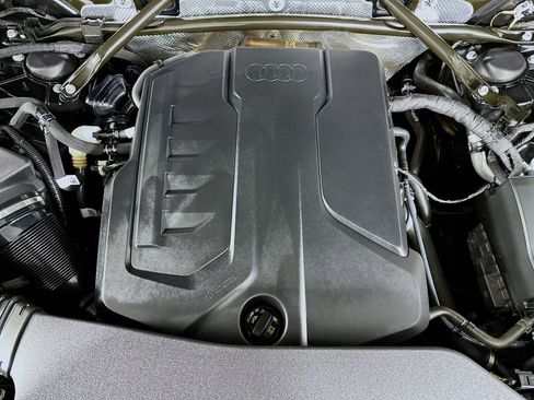 Used 2025 Audi Q5 Premium w/ Premium Plus AWD/4WD image 13