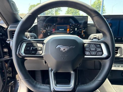 Used 2025 Ford Mustang GT RWD image 22