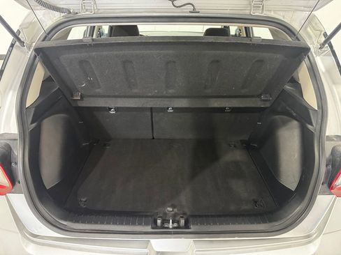 Used 2025 Hyundai Venue SEL FWD image 24