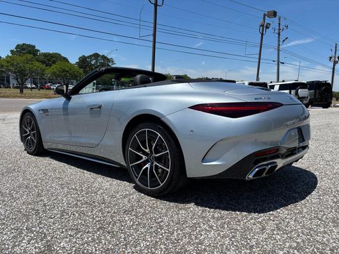 Used 2022 Mercedes-Benz SL 55 AMG 4MATIC image 3