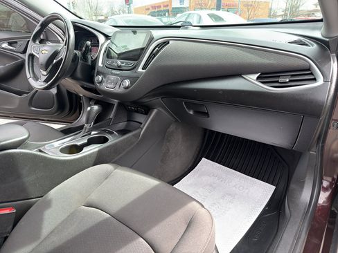 Used 2020 Chevrolet Malibu RS w/ LPO, Convenience Package 2 image 16