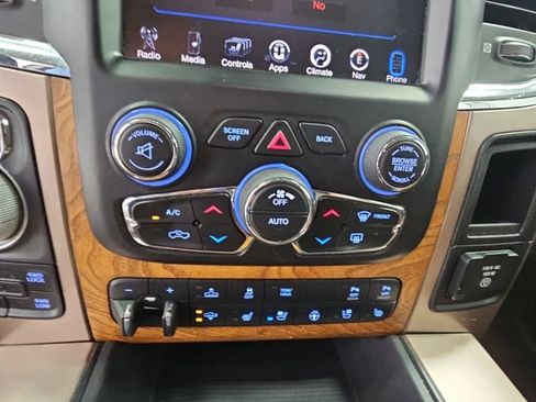 Used 2016 RAM 1500 Laramie Longhorn w/ Convenience Group AWD/4WD image 23