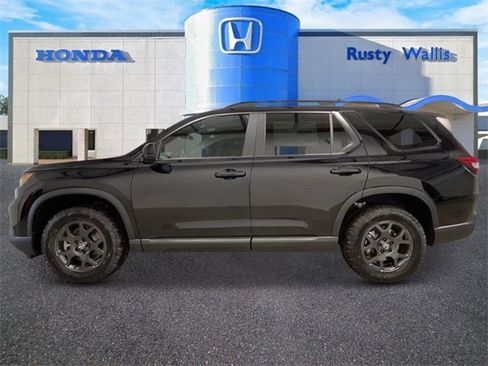New 2025 Honda Pilot TrailSport image 6