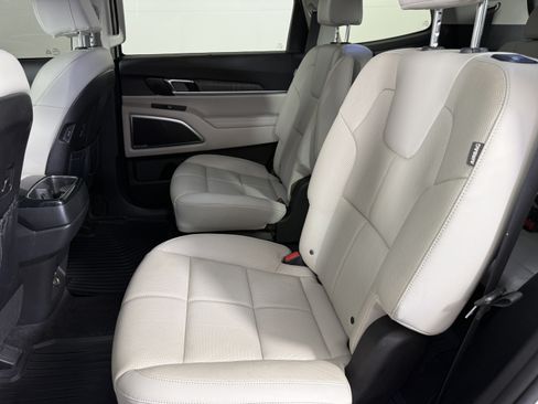 Used 2023 Kia Telluride SX FWD image 13