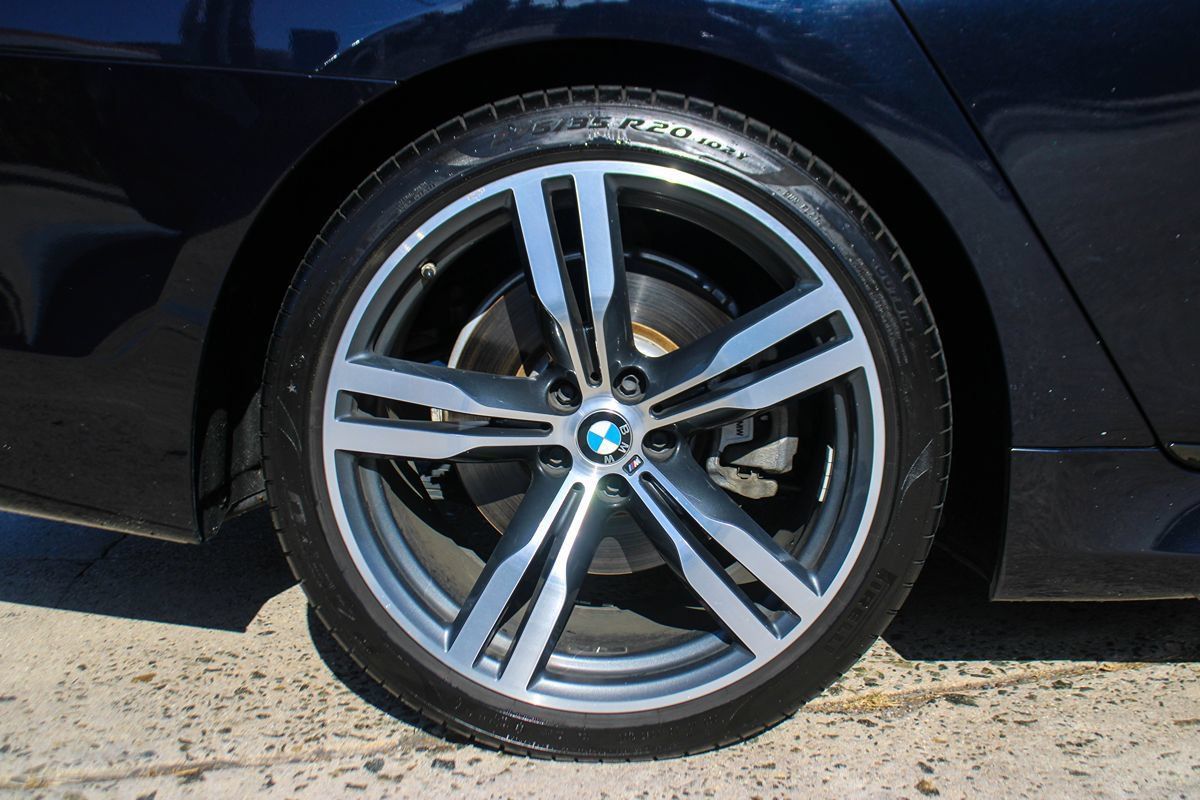 Used 2019 BMW 750i RWD image 33