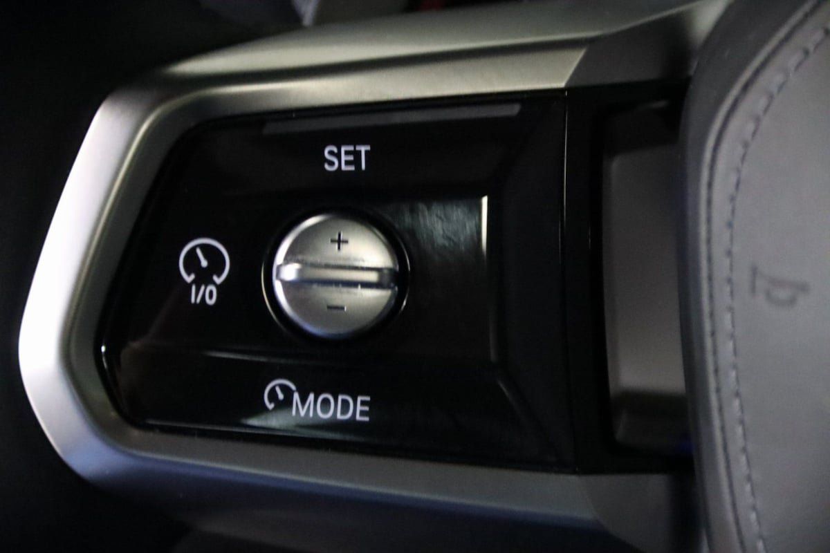 Used 2023 BMW 760i xDrive AWD/4WD image 15